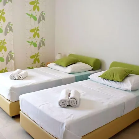 Ideal Getaway Flat With Pool And Rumpus *