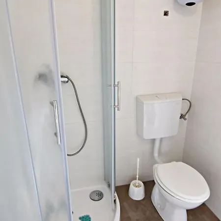 Ideal Getaway Flat With Pool And Rumpus Apartament *