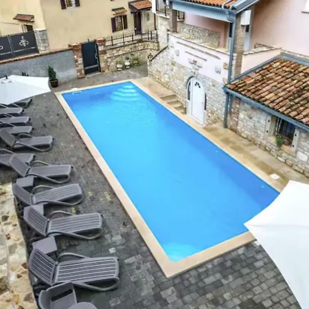 Ideal Getaway Flat With Pool And Rumpus Appartement *